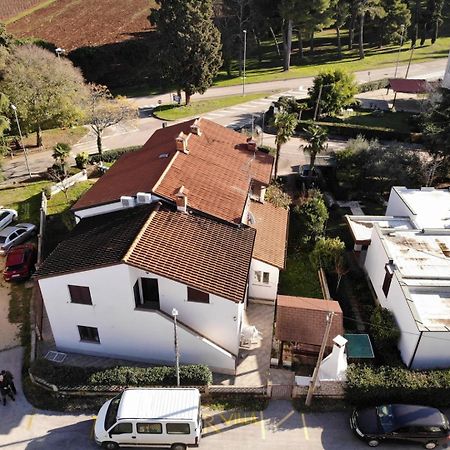 Apartments Kadum Porec Center Near The Beach Exterior photo