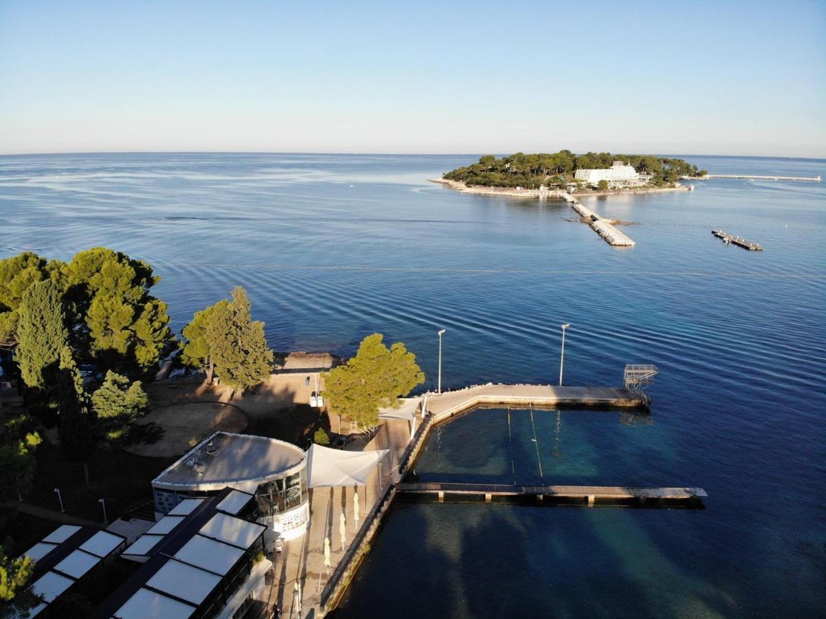 Apartments Kadum Porec Center Near The Beach Exterior photo