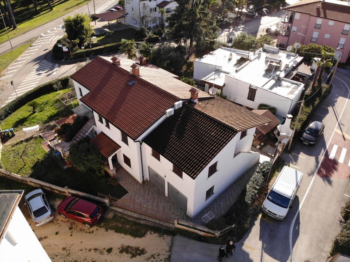 Apartments Kadum Porec Center Near The Beach Exterior photo