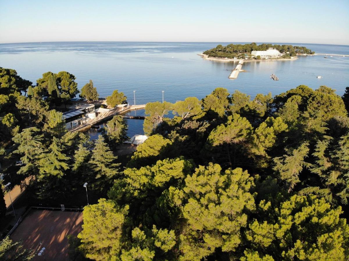 Apartments Kadum Porec Center Near The Beach Exterior photo